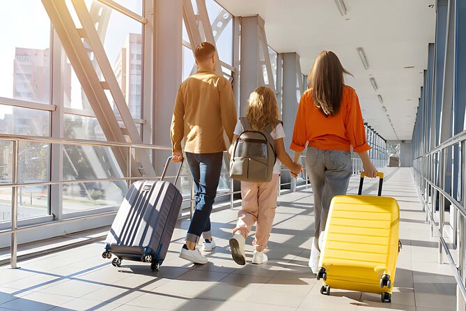 Reykjavik: Private Keflavik Airport to Hotel Transfer: upto 8 PAX - Key things that make this transfer work