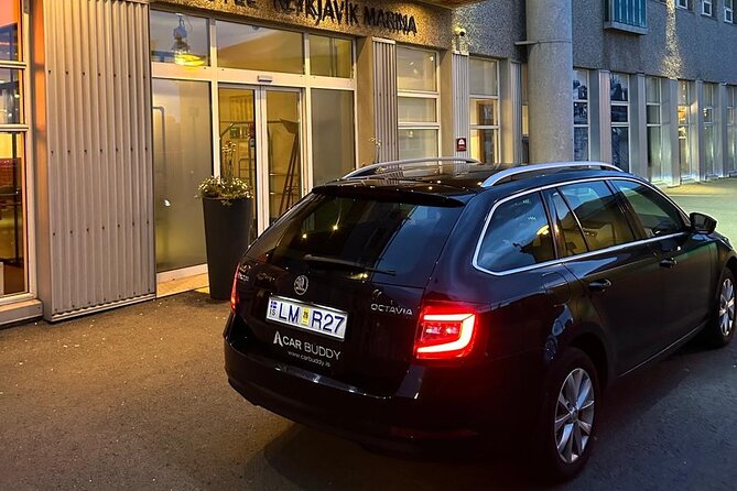 Reykjavik: Private Keflavik Airport to Hotel Transfer: upto 8 PAX - Door-to-Door Drop-Off in Reykjavík, No Detours