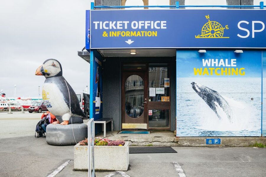 Reykjavik: Puffin Watching Boat Tour - Spotting puffins fast: what to watch for during the hour