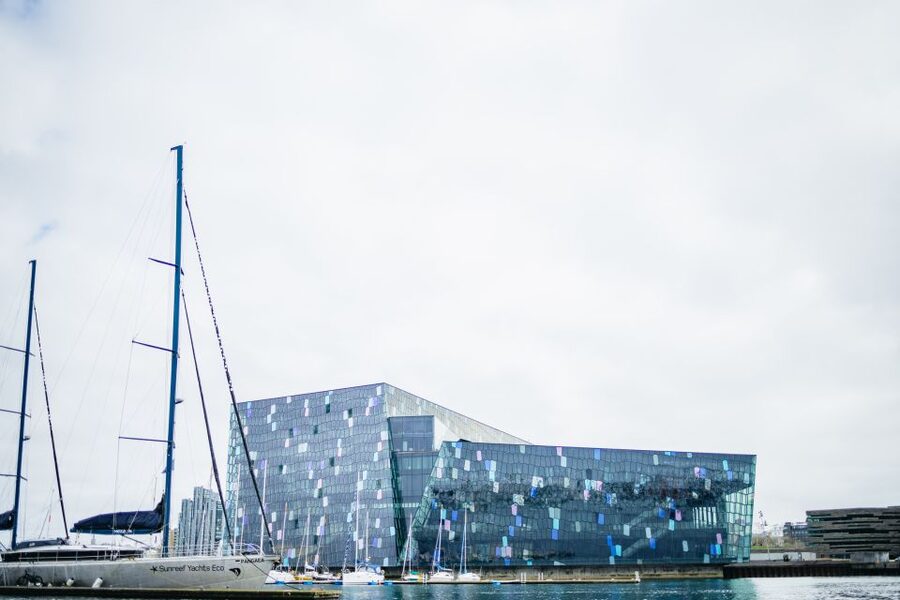 Reykjavik: Puffin Watching Boat Tour - The guides and the captain: what makes the tour feel fun, not rushed