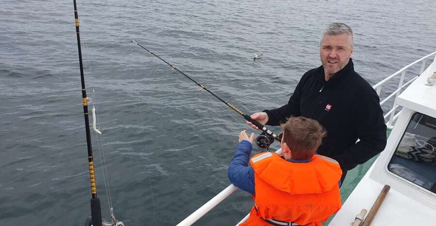 Reykjavik's Finest Catch: Guided Sea Angling Tour - Finding the boat near Hlésgata 1, and what to look for