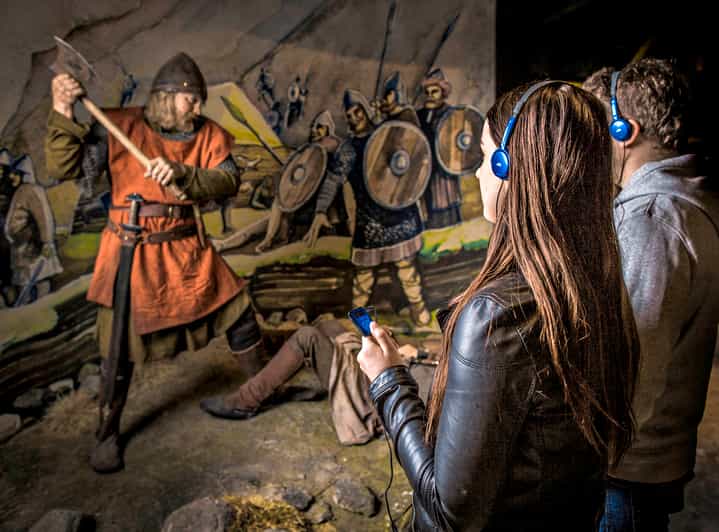 Reykjavik: Saga Museum Entry Ticket - The 35-minute audio tour: Papar to the Reformation