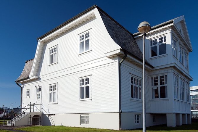 Reykjavik Sightseeing Tour - Laugardalur Park sculptures, then a taste of old Iceland