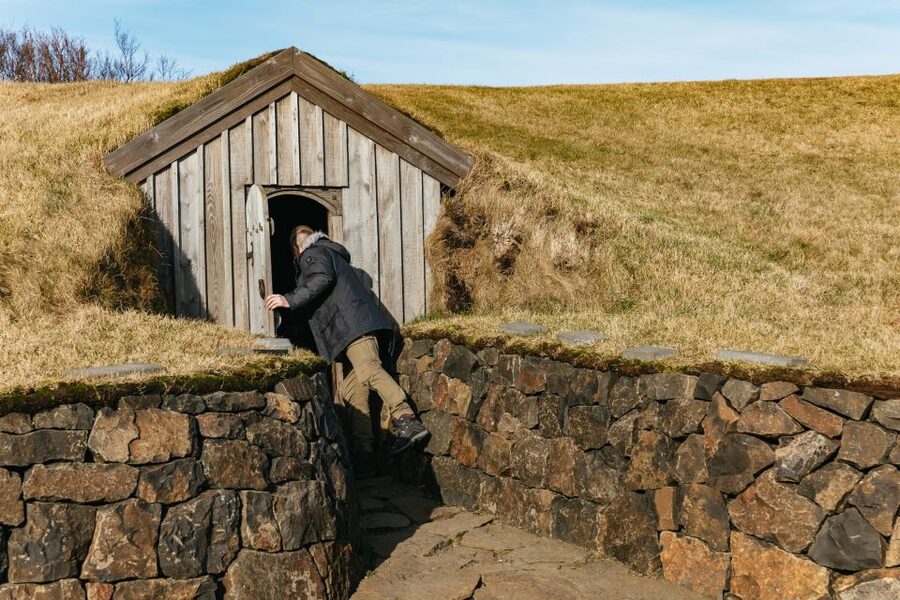 Reykjavik: Silver Circle Tour, Canyon Ride, & Thermal Baths - Hraunfossar, Barnafoss, and Langjokull meltwater views