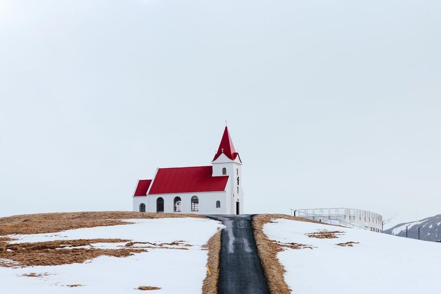 Reykjavik: Snæfellsnes Day Trip with Vatnshellir Lava Cave - Búðakirkja black church and time for a black sand beach