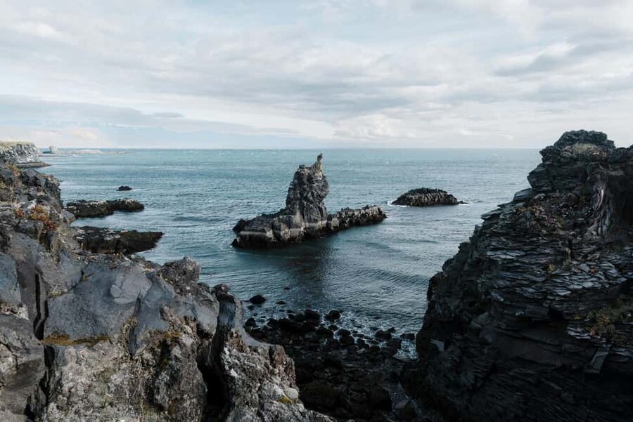 Reykjavik: Snæfellsnes Peninsula Tour in Chinese冰岛斯奈山中文一日团 - Meeting the Magic Iceland Travel bus, and why timing matters