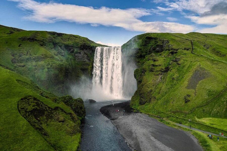 Reykjavik: South Coast, Diamond Beach, and Jökulsárlón Tour - Skógafoss: the waterfall stop that gives you real movement