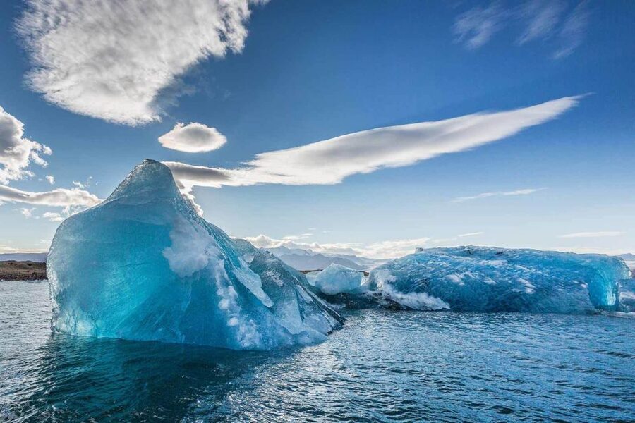 Reykjavik: South Coast, Diamond Beach, and Jökulsárlón Tour - Vik: a useful break before the waterfall loop