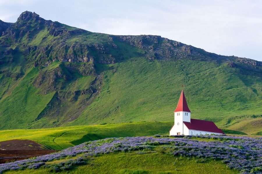 Reykjavík: South Coast Waterfalls, Black Sand & Glacier Tour - Vík lunch stop: fuel up at Iceland’s southernmost village