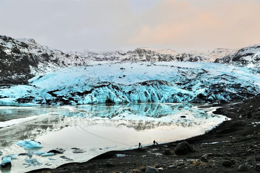 Reykjavík: South Coast Waterfalls, Black Sand & Glacier Tour - Seljalandsfoss again, in reverse order, and why timing matters