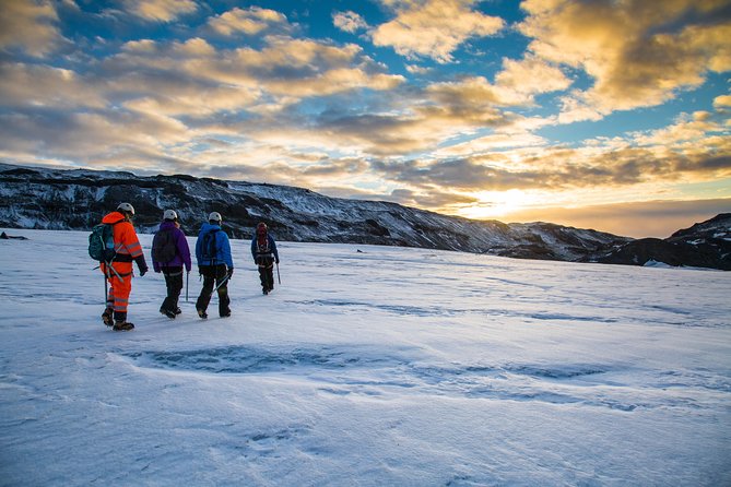 Reykjavik: South Coast, Waterfalls & Glacier Hike Small-Group - What to pack so the day feels good instead of miserable