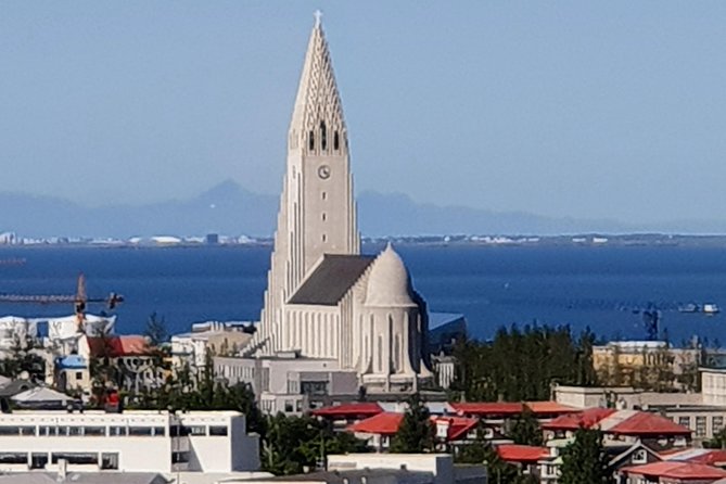Reykjavik the Northernmost capital in the world - Reykjavik City Hall: Pondside Modern Design With Birdlife in Mind