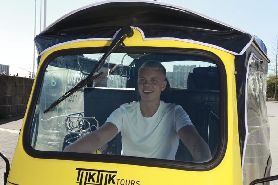 Reykjavík Tuk Tuk Tour - Hallgrímskirkja: where your tour turns into city views
