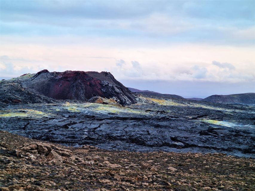 Reykjavík: Volcano Eruption Site and Reykjanes Hiking Tour - Who should book this Reykjanes volcano hiking tour