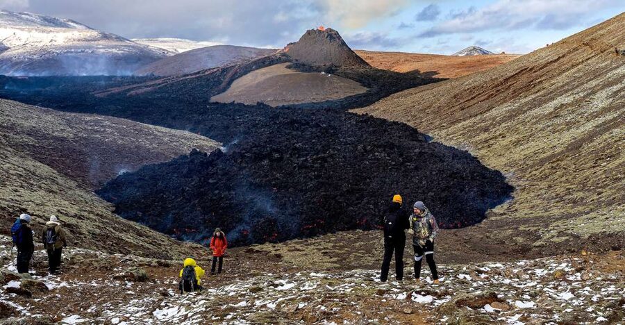 Reykjavík: Volcano Hike, Visit Grindavík and Blue Lagoon - Meeting Point, Timing, and How the Day Flows