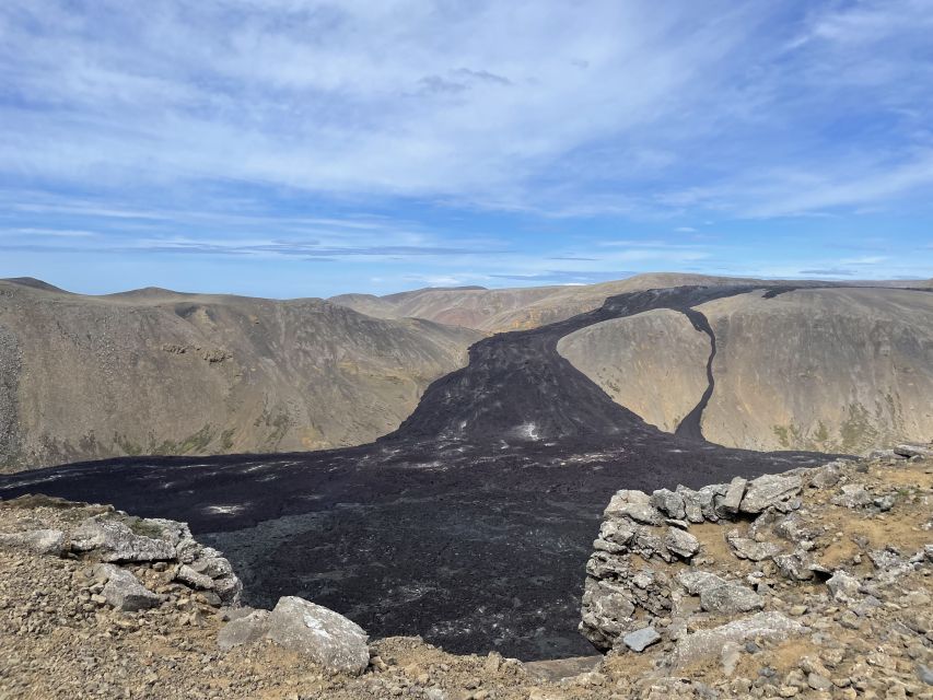 Reykjavík: Volcano Hike, Visit Grindavík and Blue Lagoon - What to Bring (So You Stay Warm, Dry, and Happy)