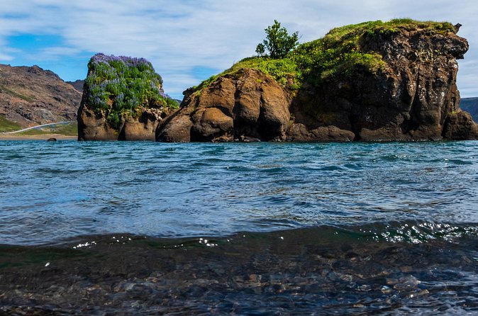 Secret pearls around Reykjavik with Airport and Reykjavik pickup - Stop 3: Reykjanes Peninsula secret spotting near Vigdísarvellir