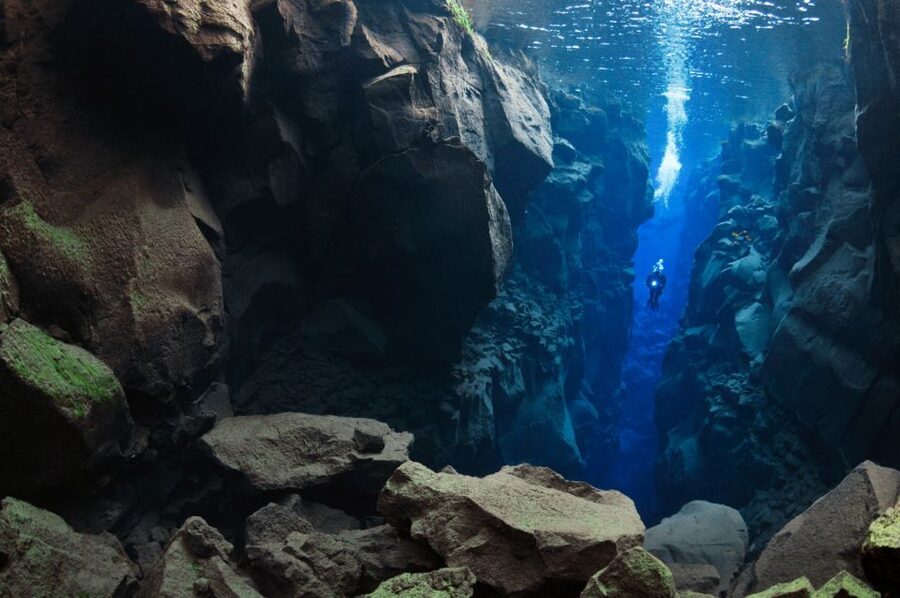 Silfra: Diving Between Tectonic Plates - Underwater highlights you should plan your attention around