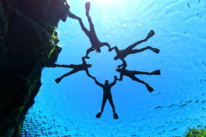 Silfra Drysuit Snorkeling with Free Photos - Meet on Location - What actually happens in the water: 40 minutes in a tectonic rift