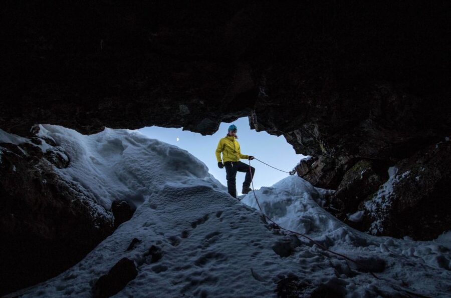 Silfra: Leidarendi Lava Caving & Snorkeling Tour with Photos - Leiðarendi lava-tube caving: walking through rock you can feel