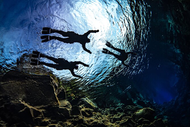 Silfra Snorkel - Between Continents - When Quality Matters - The briefing with Héðinn, clear and not overwhelming