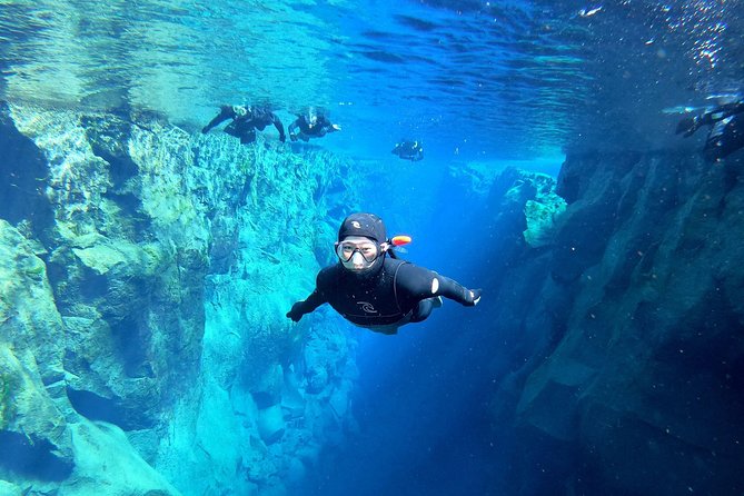 Silfra Wetsuit Snorkeling Tour with Underwater Photos - From Reykjavik - Silfra fissure and tectonic plates: what makes the snorkeling special