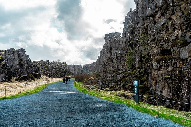 Small-Group Golden Circle Full-Day Tour from Reykjavik - Thingvellir National Park: Walking in the Rift Valley