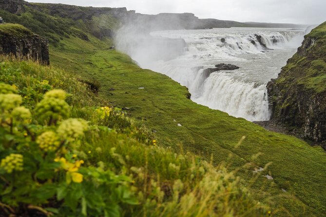 Small Group: Golden Circle Tour from Reykjavik Cruise Terminals - Small-group comfort and the bus reality check