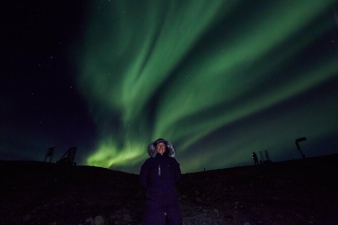 Small group Hunting for the Northern Lights in Reykjavík engrus - Timing, Meeting Point, and How the Night Runs (Without Overpromising)