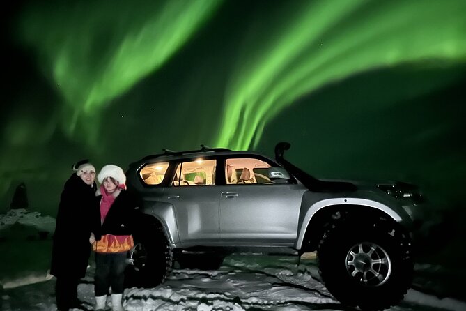 Small group Hunting for the Northern Lights in Reykjavík engrus - Language and Guide Style: Russian-Speaking, With Room for Questions