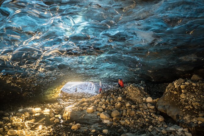 Small-Group Ice Cave Tour from Jökulsárlón - From Jökulsárlón to Vatnajökull National Park, the day starts moving fast