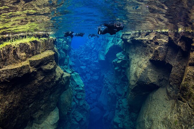 Snorkel the Silfra Fissure-Meet on Location (Free Photos & Cocoa) - Gear Included: The Dry Suit Setup, and Why Warm Layers Still Matter