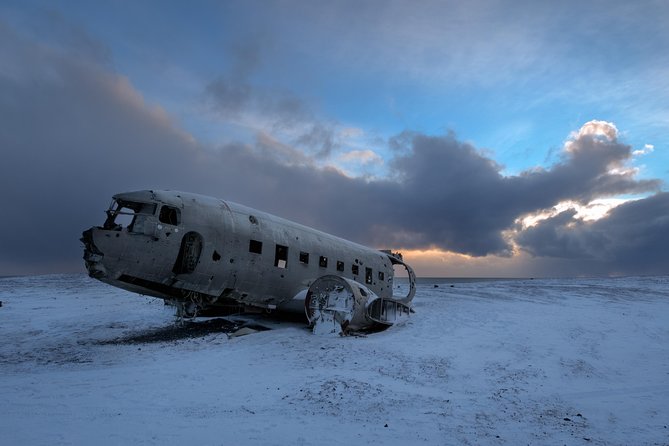 South Coast Highlights & DC-3 Plane Wreck Small-Group Tour - Stop 1 at Hvolsvollur: the quick reset you’ll be glad you took