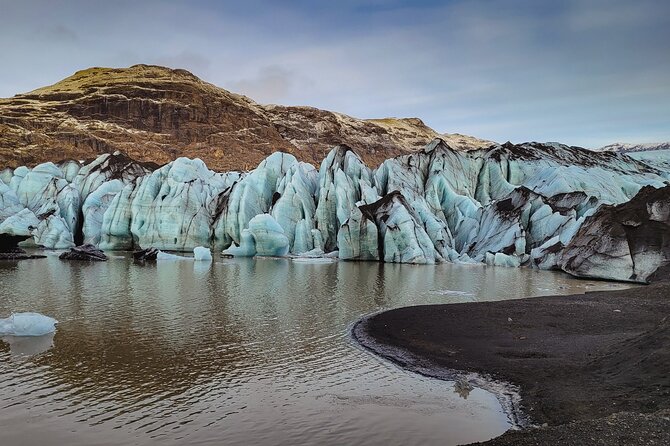 South Coast Tour: Glaciers, Waterfalls & Black Sand Small Group - Skogafoss and Kvernufoss: big width, then quiet water