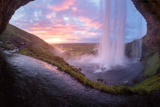 South Coast Tour Private Epic Adventure - Seljalandsfoss: Walk Behind the Water When Conditions Let You, Plus Gljúfrabúi Nearby