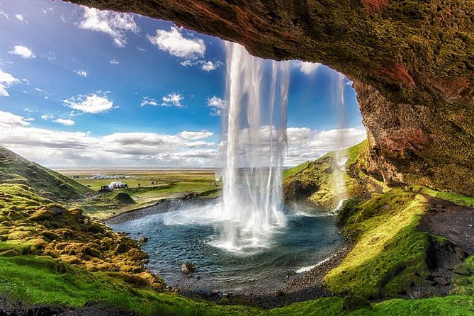 South Iceland Tour of Waterfalls, Black Sand Beaches & Dyrholaey - Reynisfjara black sand beach: how to enjoy it without losing time or your footing