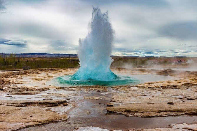 The Great Round Tour: Around Iceland in 13 Days - The group, the vehicle, and how the days are paced