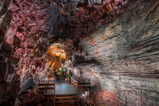 The Lava Tunnel Tour with Transfer from Reykjavik - Raufarhólshellir: the Iceland lava-tube you actually get to walk