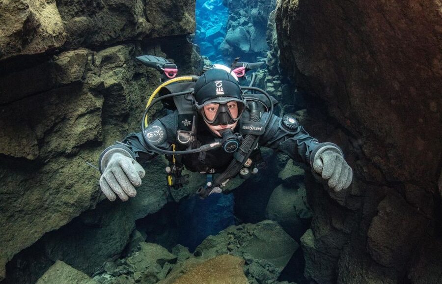 Thingvellir: Silfra Fissure Diving with Optional Pickup - Should you book the Silfra Fissure underwater trip?