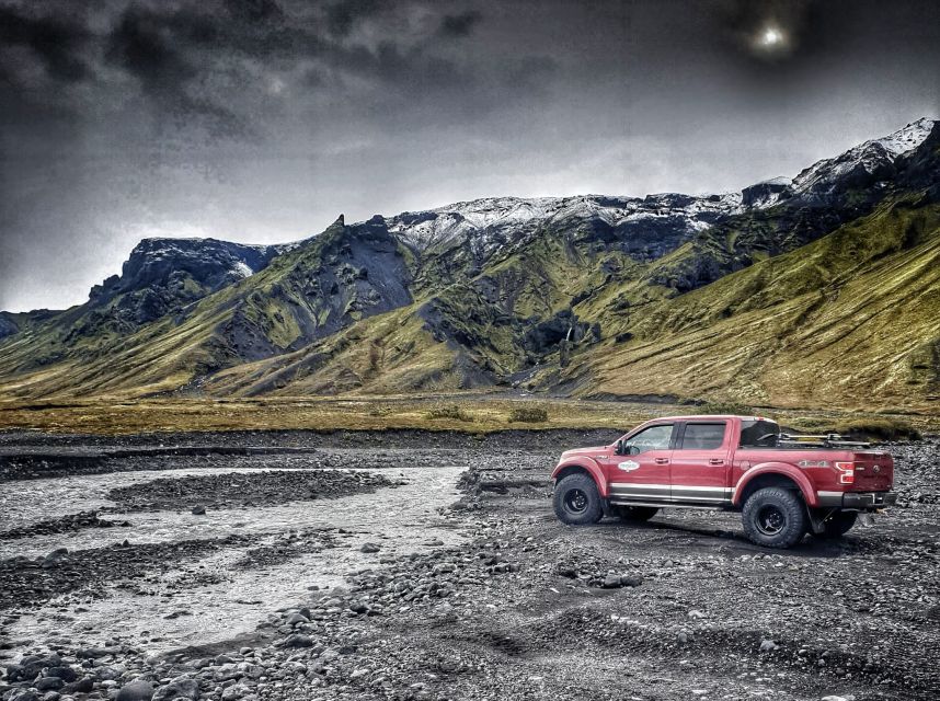 Þórsmörk ( Thorsmork valley ) private Super Jeep - Duration and pacing: a 9-hour day that stays focused