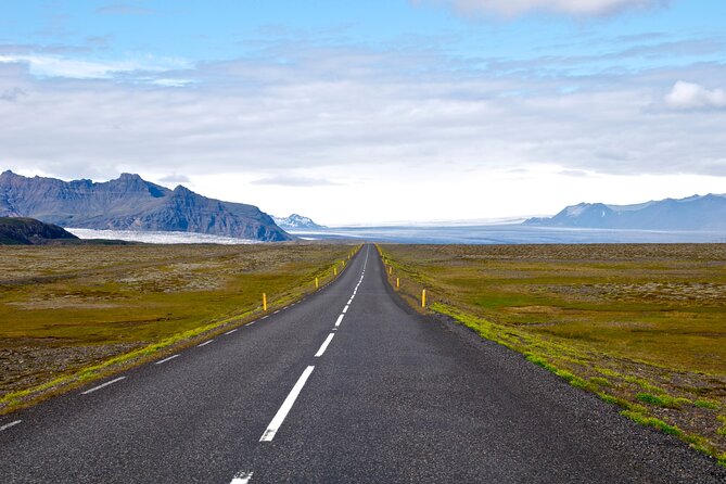 Unforgettable 5-Day Iceland Stopover Tour - Is the $1,078.99 price a smart value?