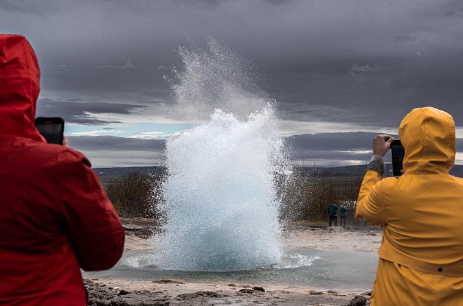 Unforgettable Full-Day Golden Circle Private Tour from Reykjavík - Stop 2: Geysir geothermal area, repeat eruptions at Strokkur
