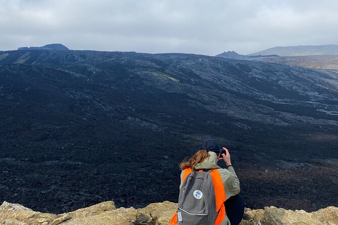 Volcano Hike and Blue Lagoon Including Admission Small Group Tour - Guides, Wi-Fi, And How This Tour Stays Organized